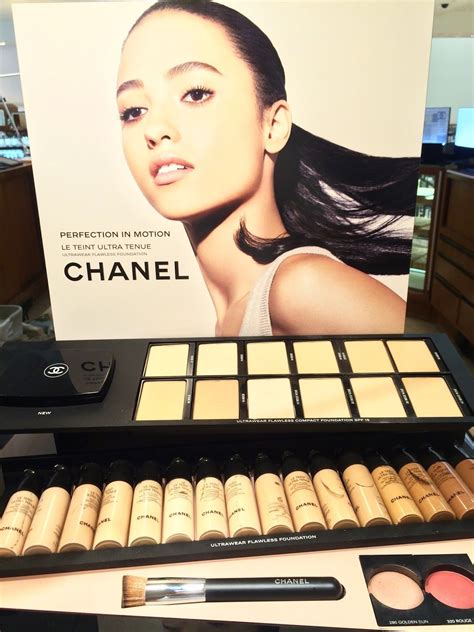 chanel ultrawear flawless compact foundation swatches|Chanel le teint foundation.